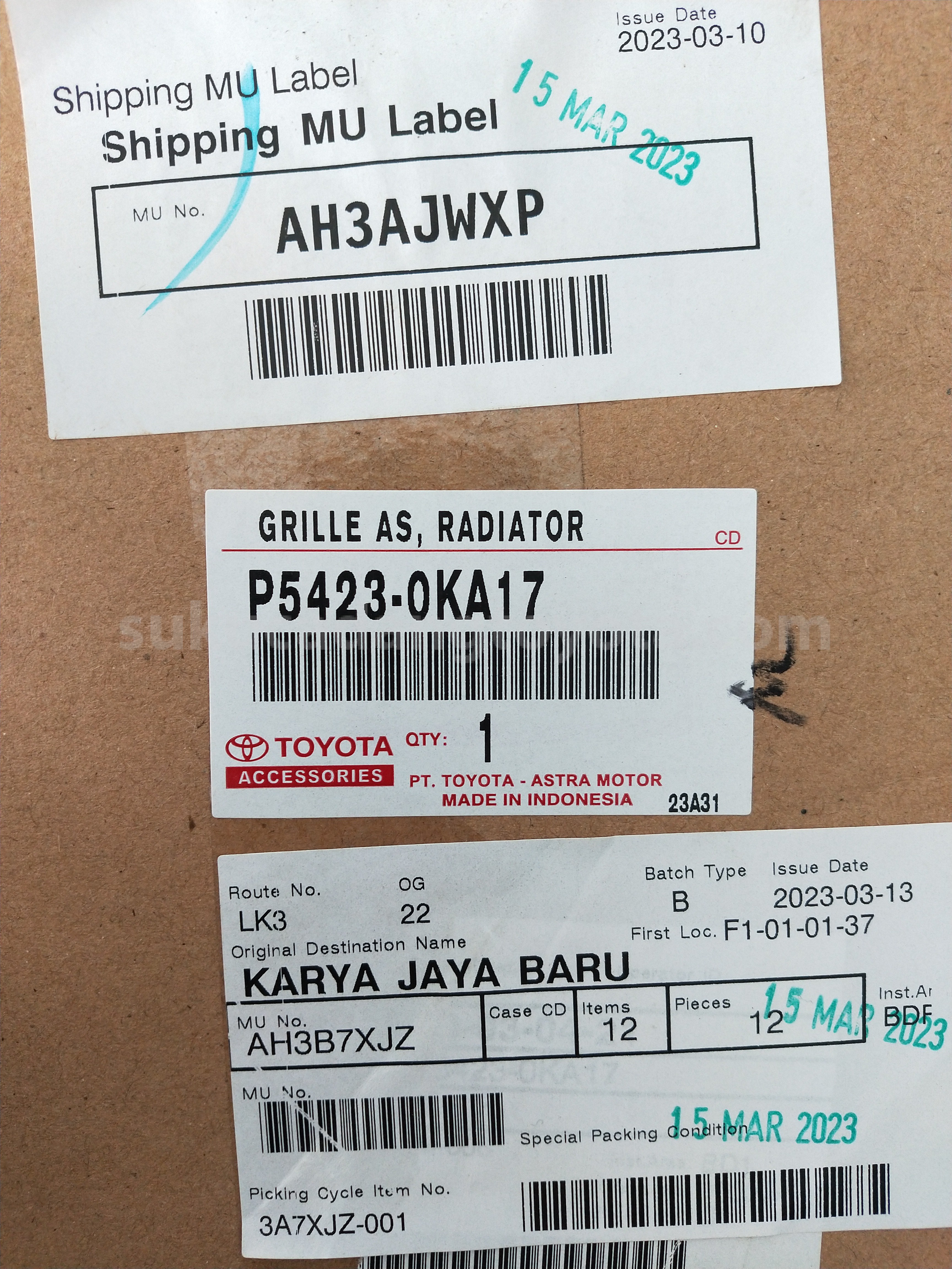 P54230KA17 GRILLE AS, RADIATOR - TOYOTA