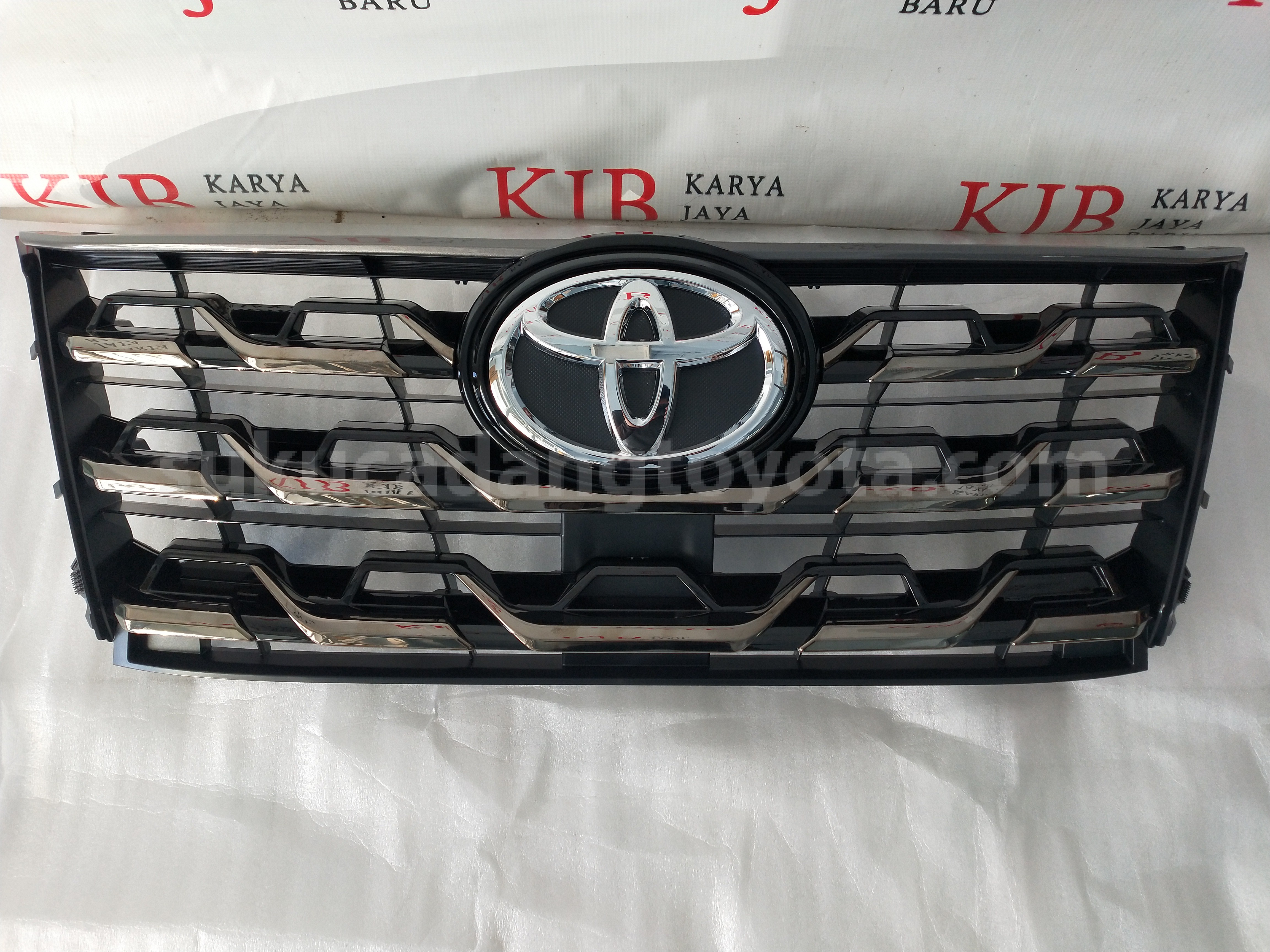 P54230KA17 GRILLE AS, RADIATOR - TOYOTA