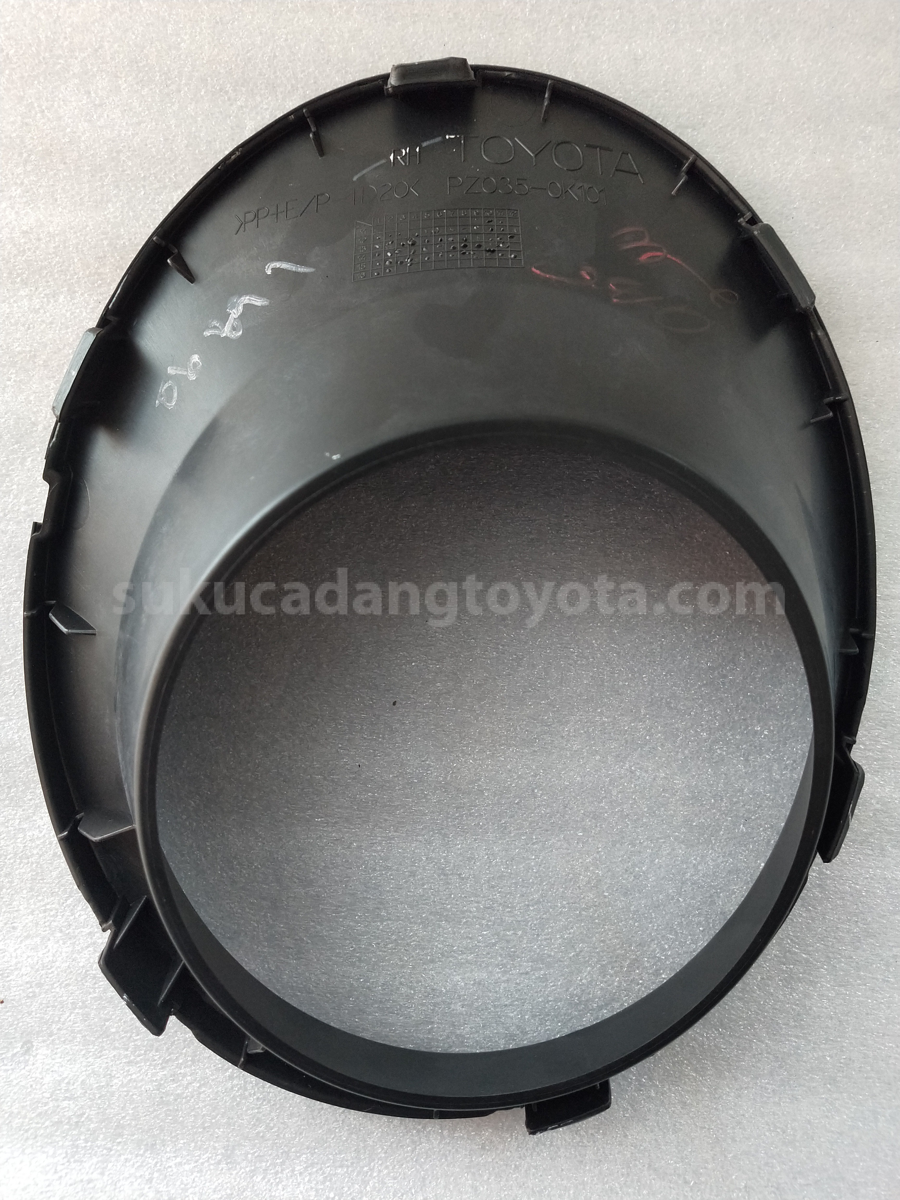 PZ0350K091 BEZEL FOG LAMP FR RH - TOYOTA
