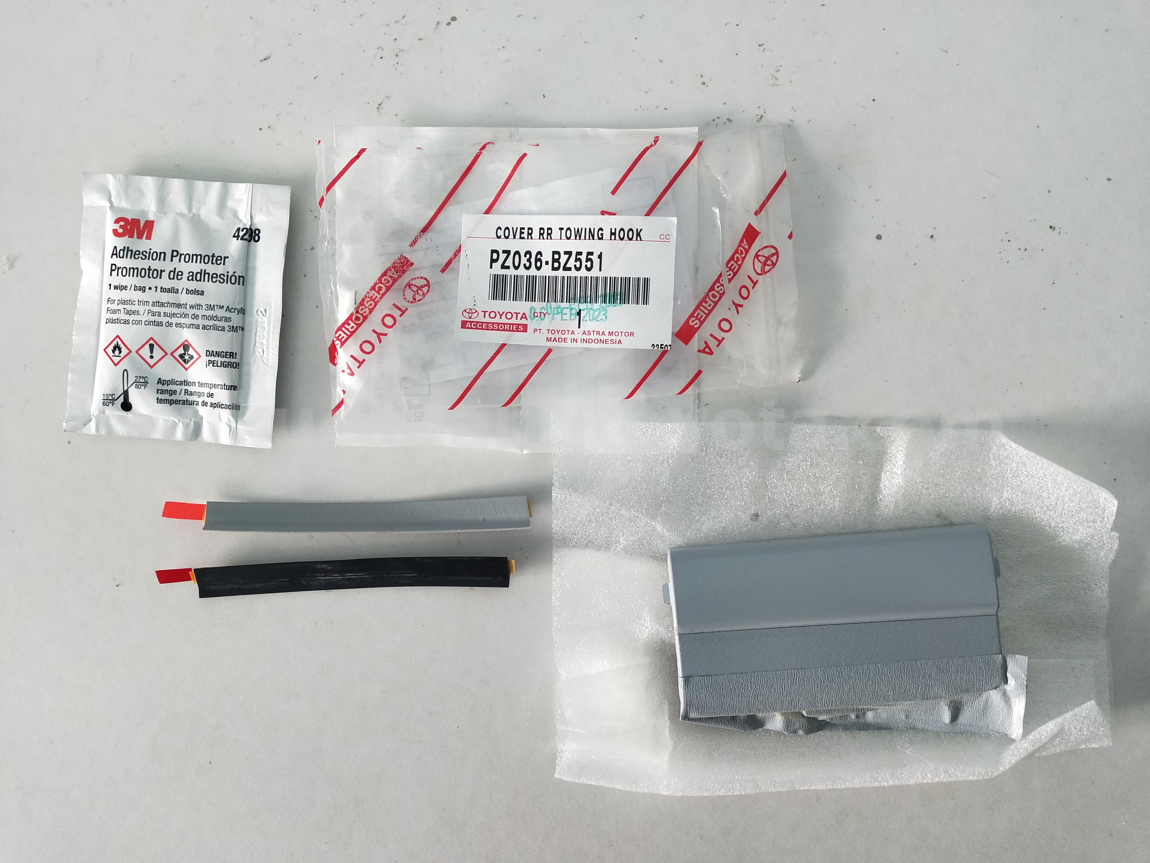 PZ036BZ551 COVER RR TOWING HOOK - TOYOTA