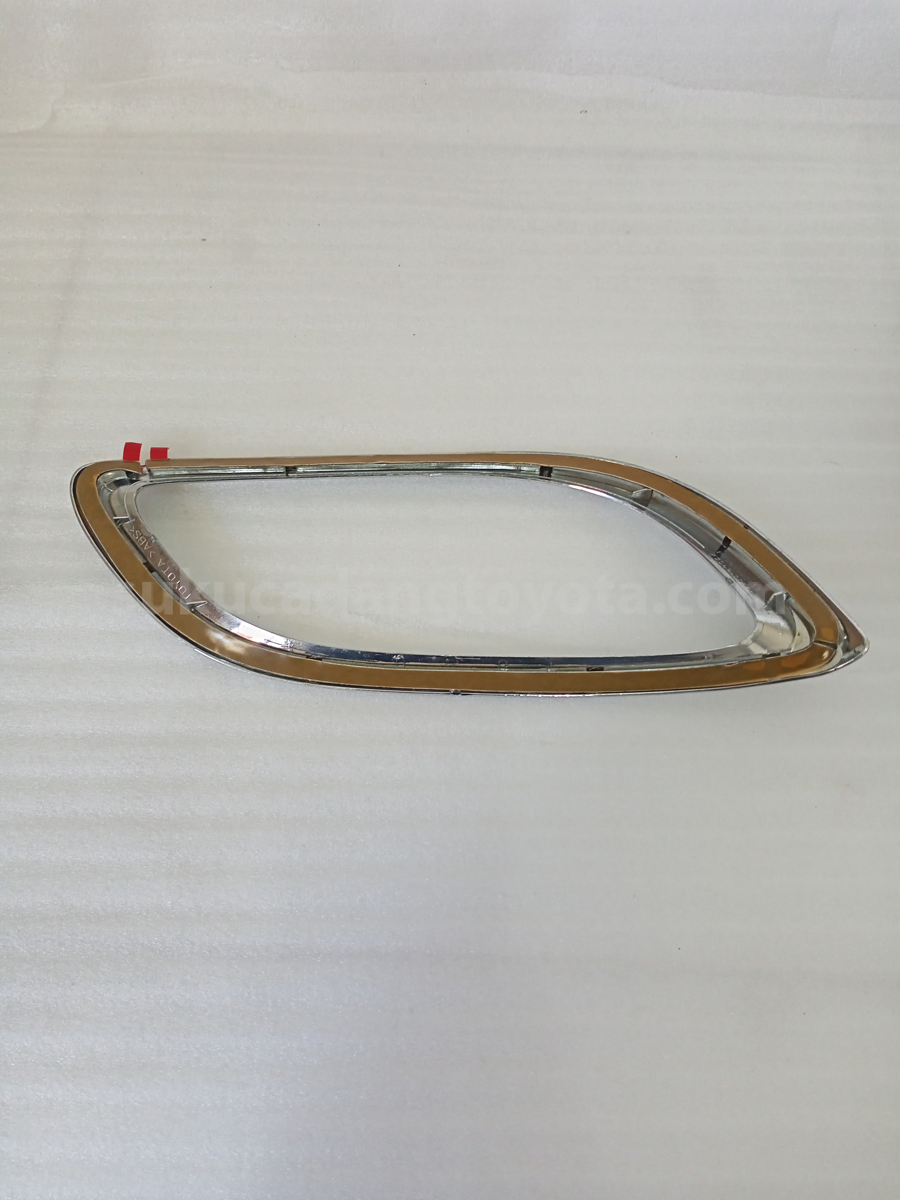 PZ0490D552 FOG LAMP GARNISH,LH - TOYOTA