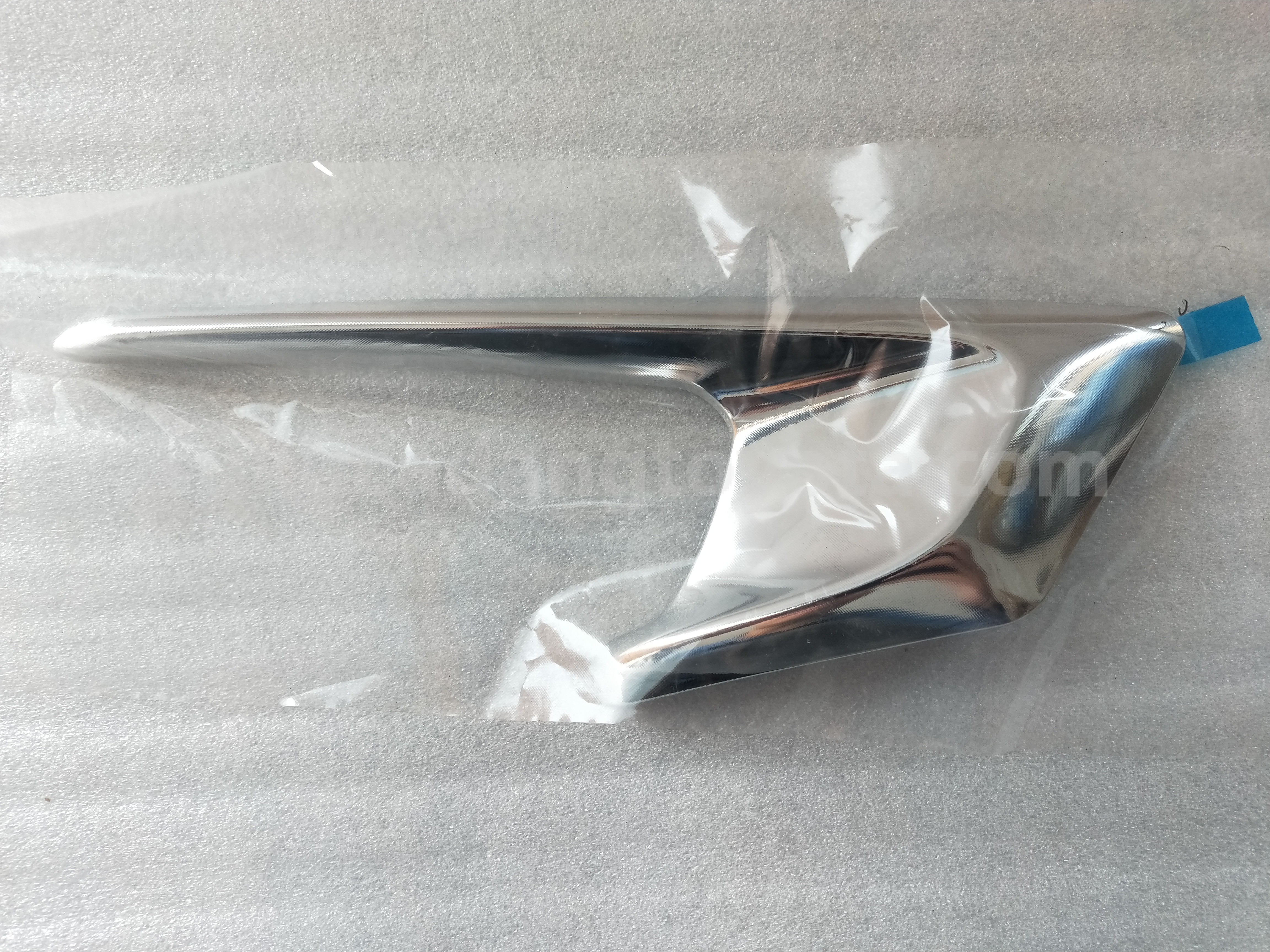PZ049BZ558 FOGLAMP GARNISH, LH - TOYOTA