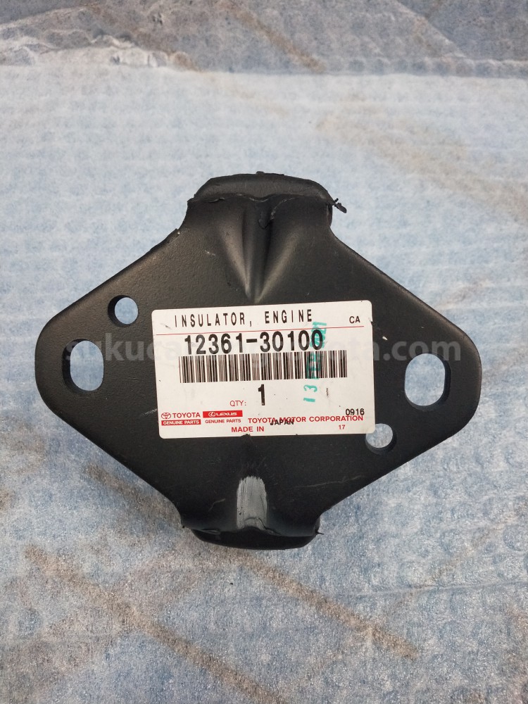 1236130100 INSULATOR, ENGINE - TOYOTA