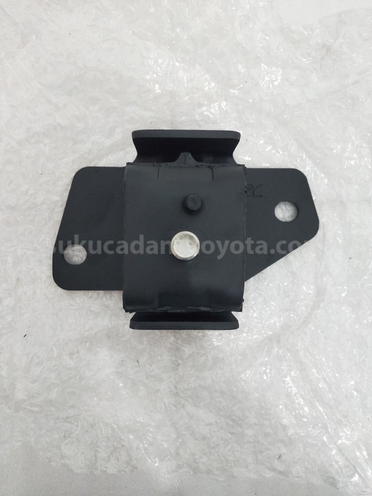 12361BZ132 INSULATOR E/G MTG RH - TOYOTA