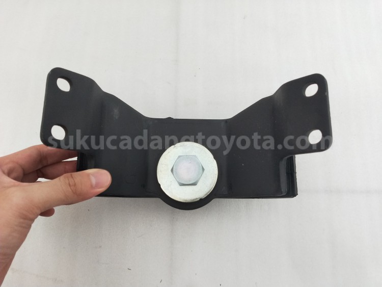 123710C121 INSULATOR, ENGINE MO - TOYOTA