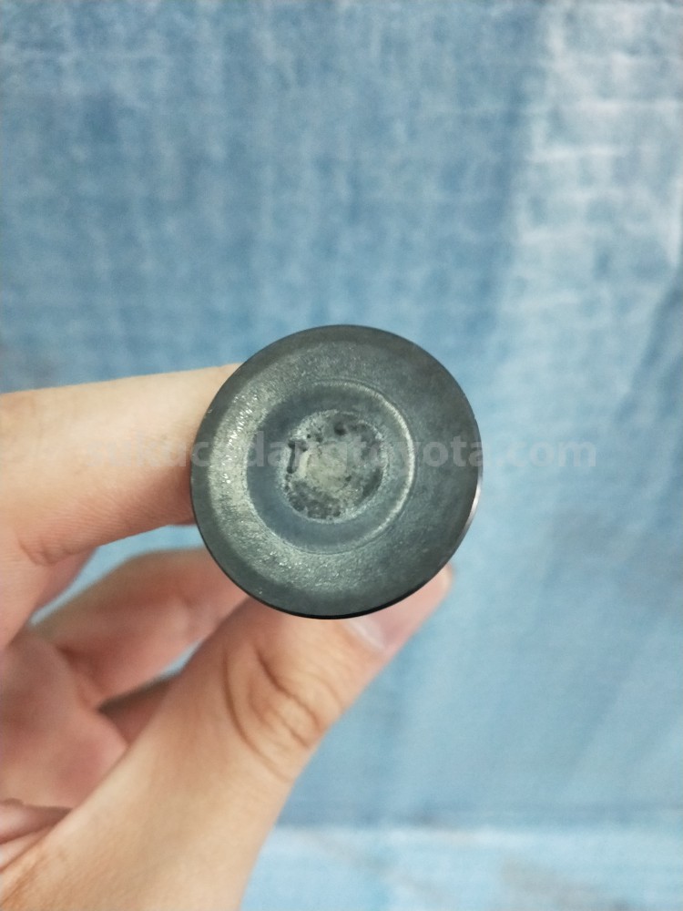 137110Y020 VALVE, INTAKE - TOYOTA