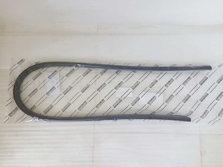 62313BZ210 TRIM FR DOOR OPEN RH - TOYOTA