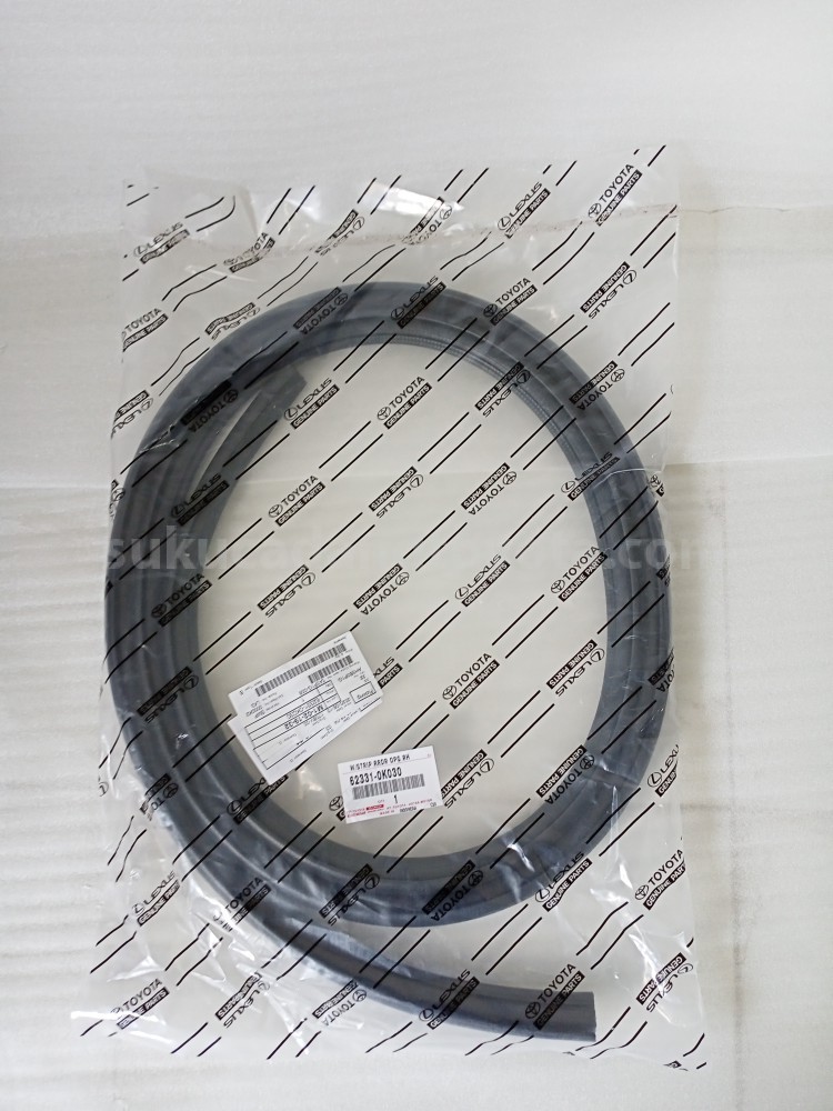 623310K030 W/STRIP RRDR OPG RH - TOYOTA