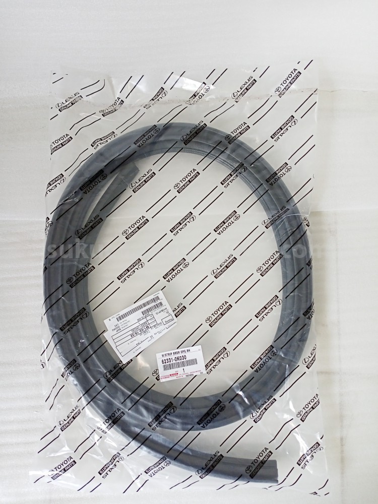 623310K030 W/STRIP RRDR OPG RH - TOYOTA