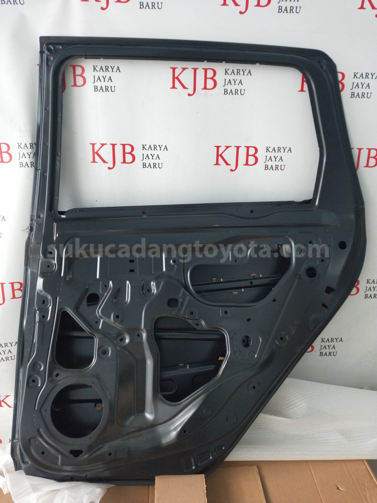 67003BZ590 PANEL S/A RR DOOR RH - TOYOTA
