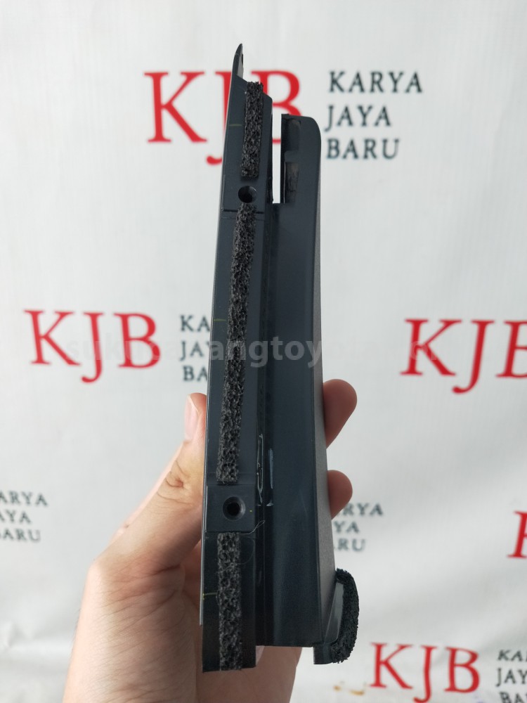 67486BZ040 SEAL,RR DOOR,LH - TOYOTA