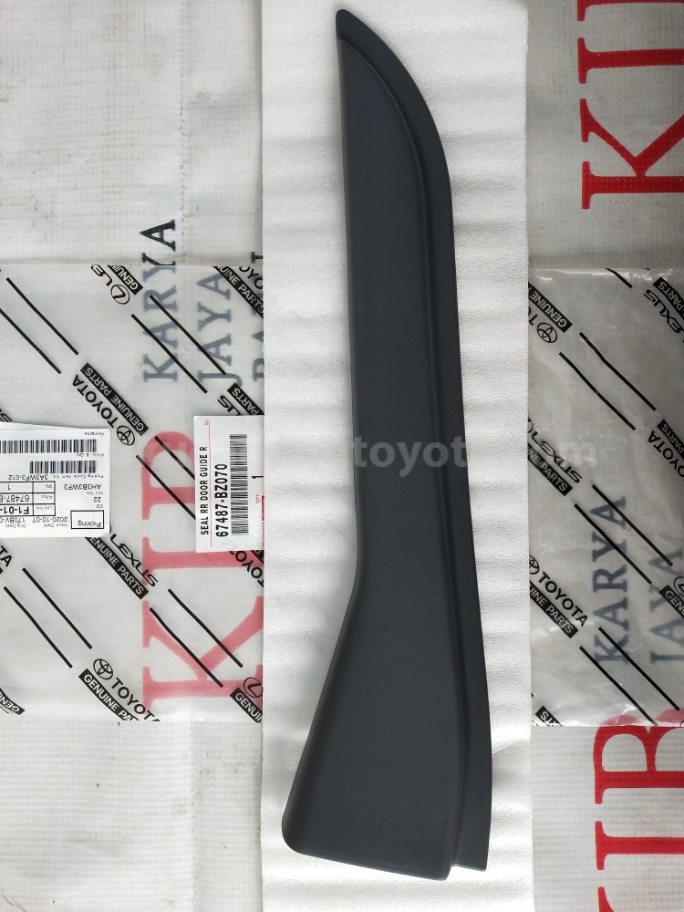 67487BZ070 SEAL RR DOOR GUIDE R - TOYOTA
