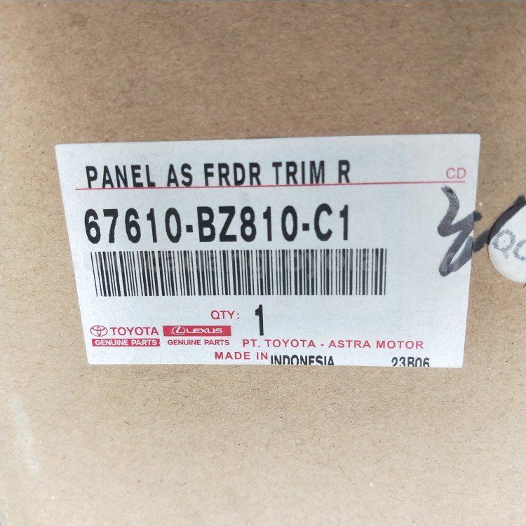 67610BZ810C1 PANEL AS FRDR TRIM R - TOYOTA