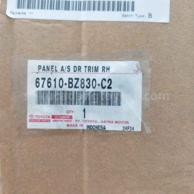 67610BZ830C2 PANEL A/S DR TRIM RH - TOYOTA