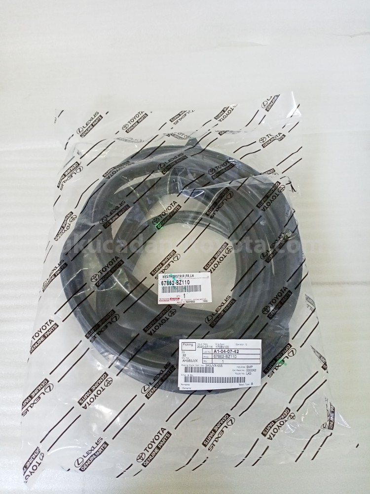 67862BZ110 WEATHERSTRIP,FR,LH - TOYOTA