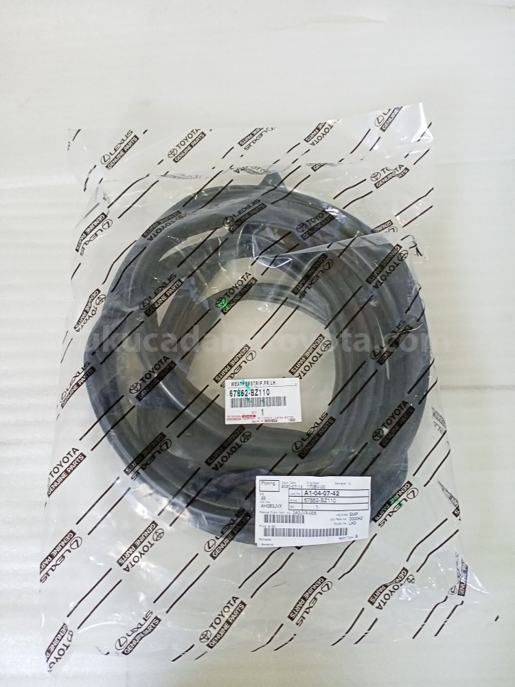 67862BZ110 WEATHERSTRIP,FR,LH - TOYOTA