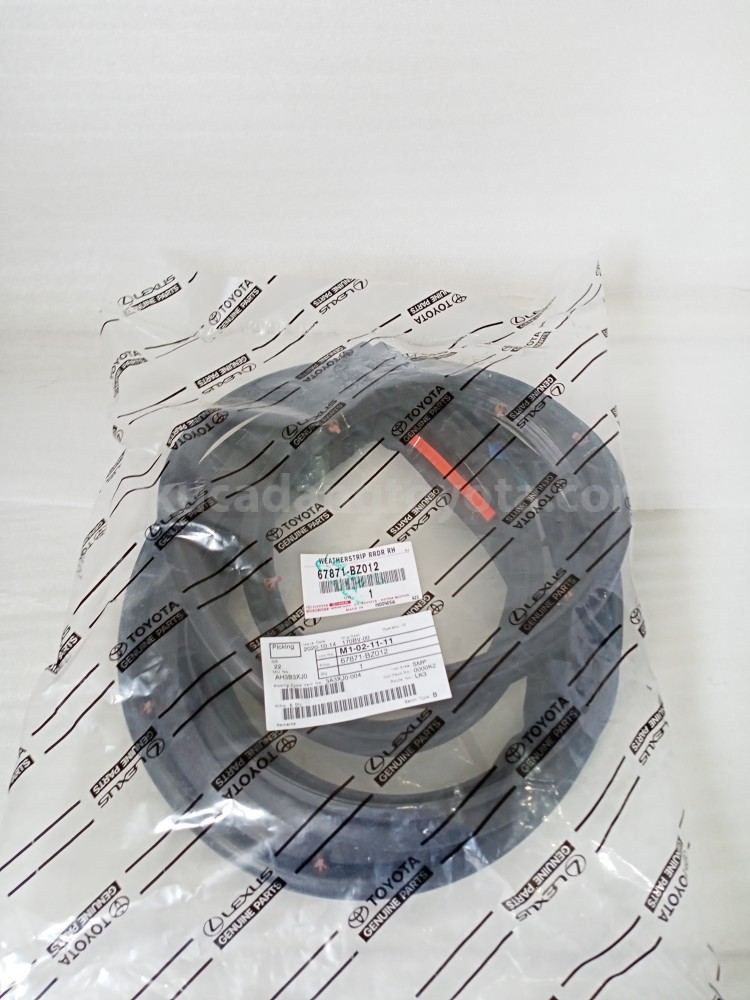 67871BZ012 WEATHERSTRIP RRDR RH - TOYOTA