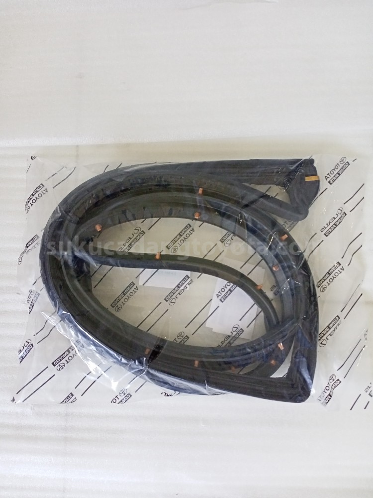 67871BZ190 WEATHERSTRIP RRDR RH - TOYOTA