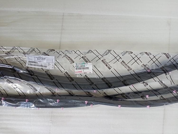 67871BZ210 WEATHERSTRIP RRDR RH - TOYOTA