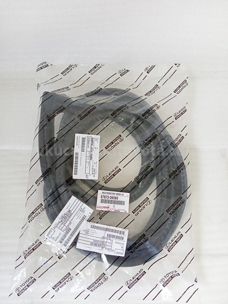 678720K060 WEATHERSTRIP RRDR LH - TOYOTA