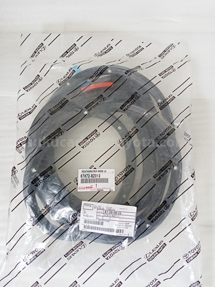 67872BZ012 WEATHERSTRIP RRDR LH - TOYOTA
