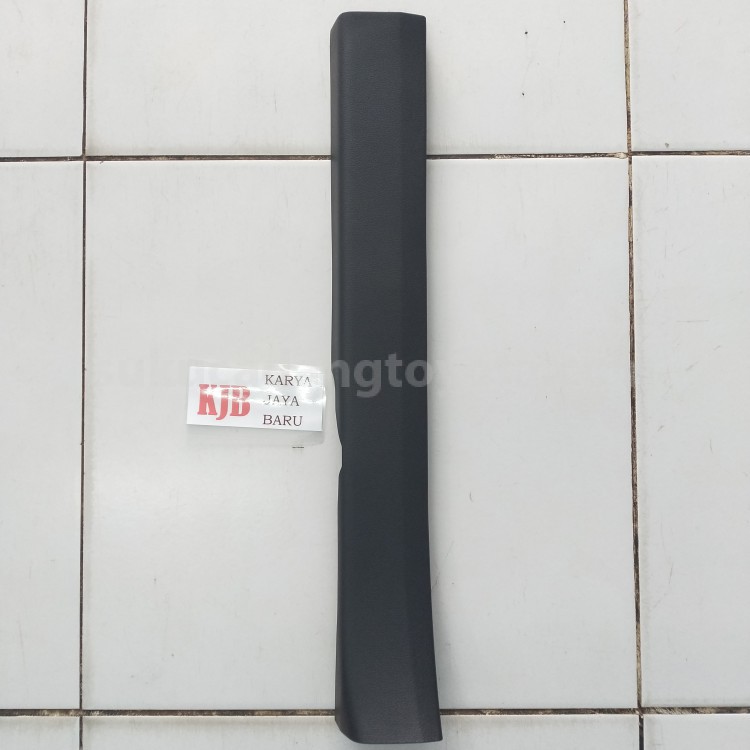 67913BZ140B0 PLATE FR DR SCUFF RH - TOYOTA