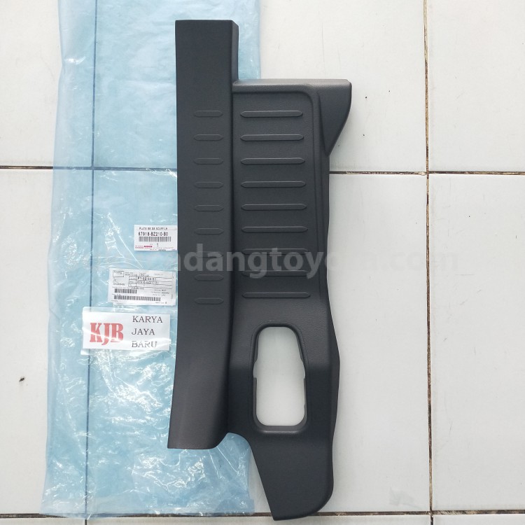 67918BZ210B0 PLATE RR DR SCUFF LH - TOYOTA