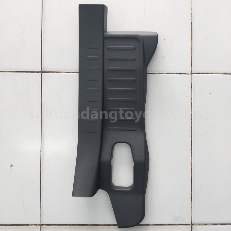 67918BZ210B0 PLATE RR DR SCUFF LH - TOYOTA