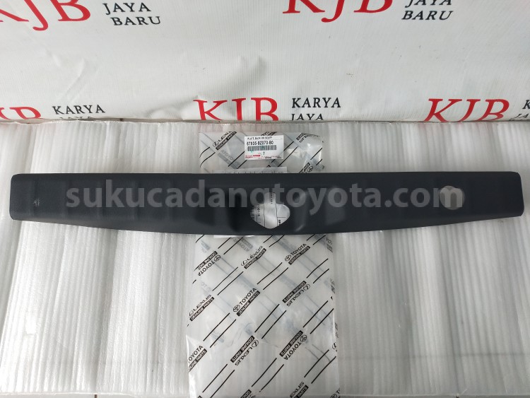 67935BZ070B0 PLATE,BACK DR SCUFF - TOYOTA