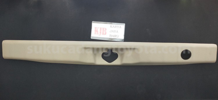 67935BZ070E0 PLATE,BACK DR SCUFF - TOYOTA