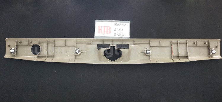 67935BZ070E0 PLATE,BACK DR SCUFF - TOYOTA