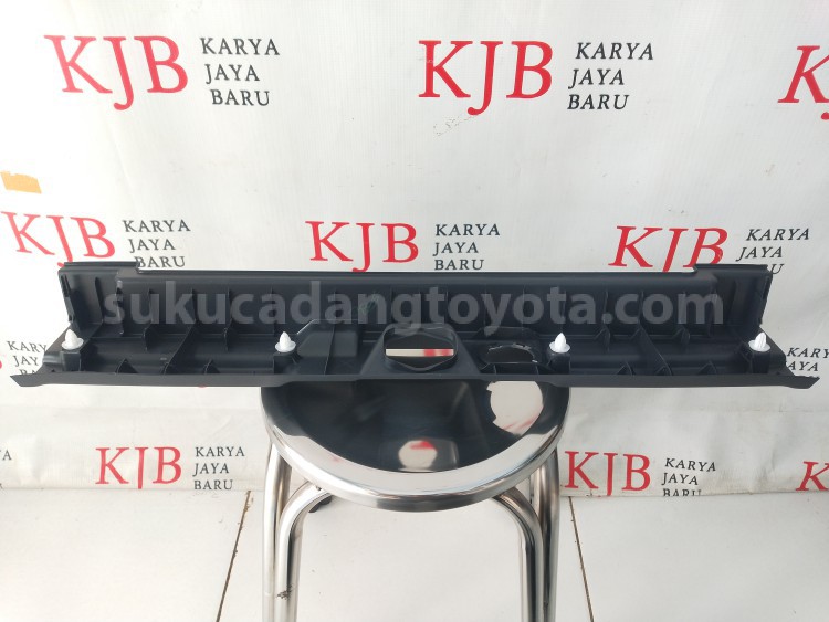 67935BZ120C0 PLATE, BACK DR SCUFF - TOYOTA