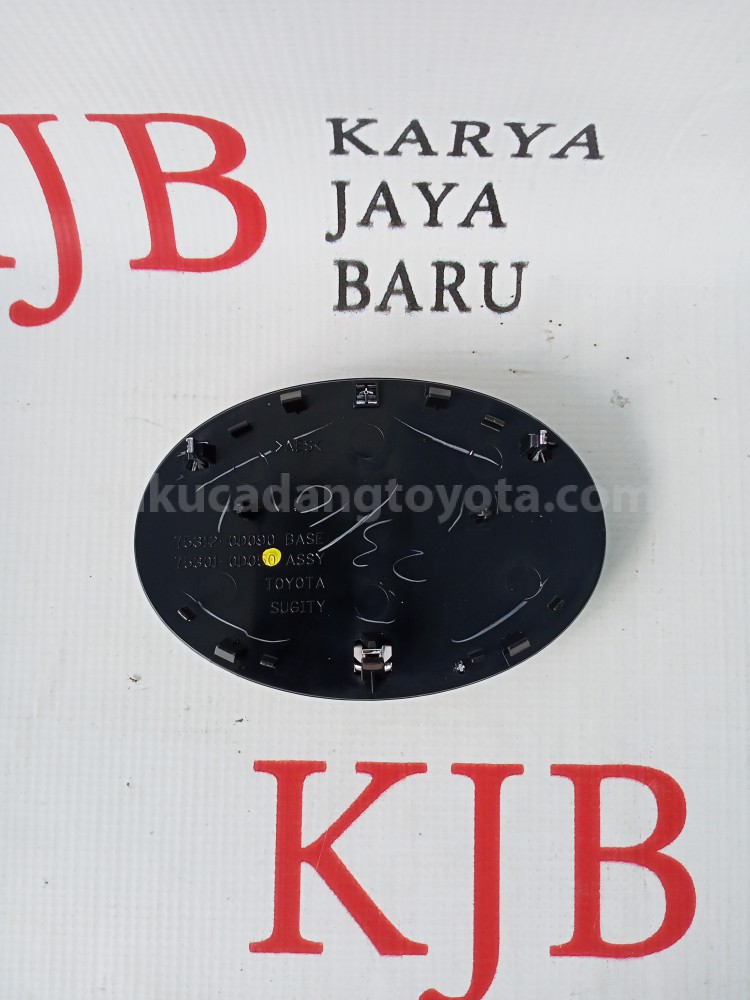753010D050 EMBLEM SA RAD GRILLE - TOYOTA