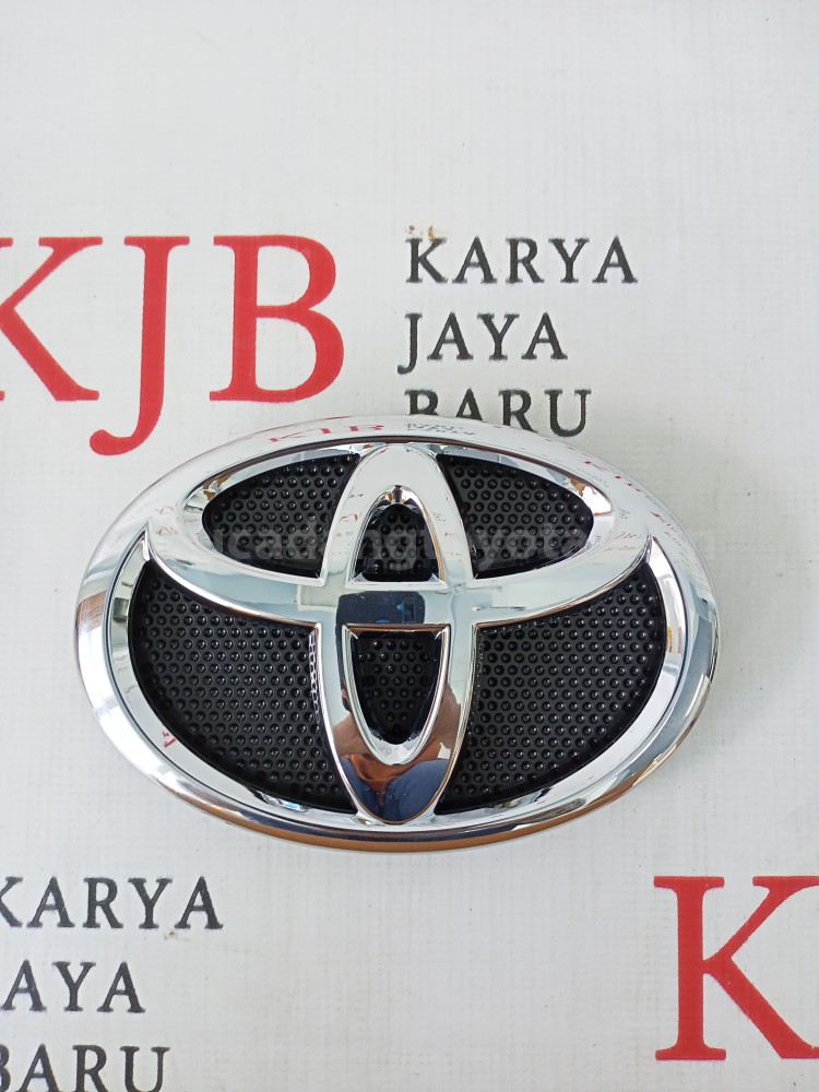 753100K010 EMBLEM ASSY, RADIATO - TOYOTA