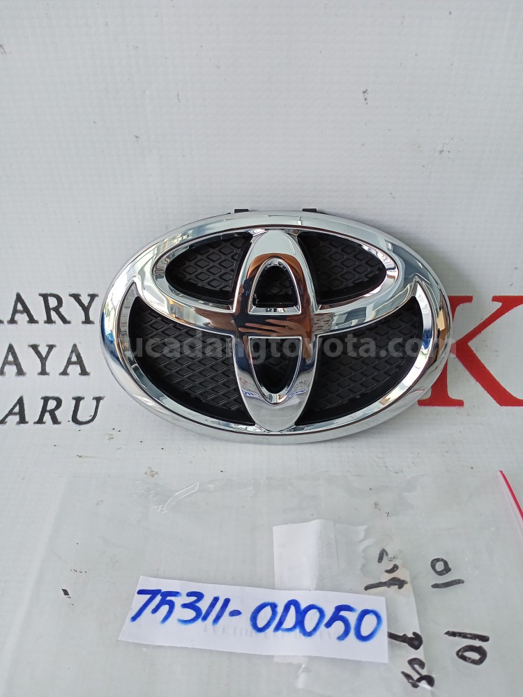 753110D050 EMBLEM, RADIATOR GRI - TOYOTA