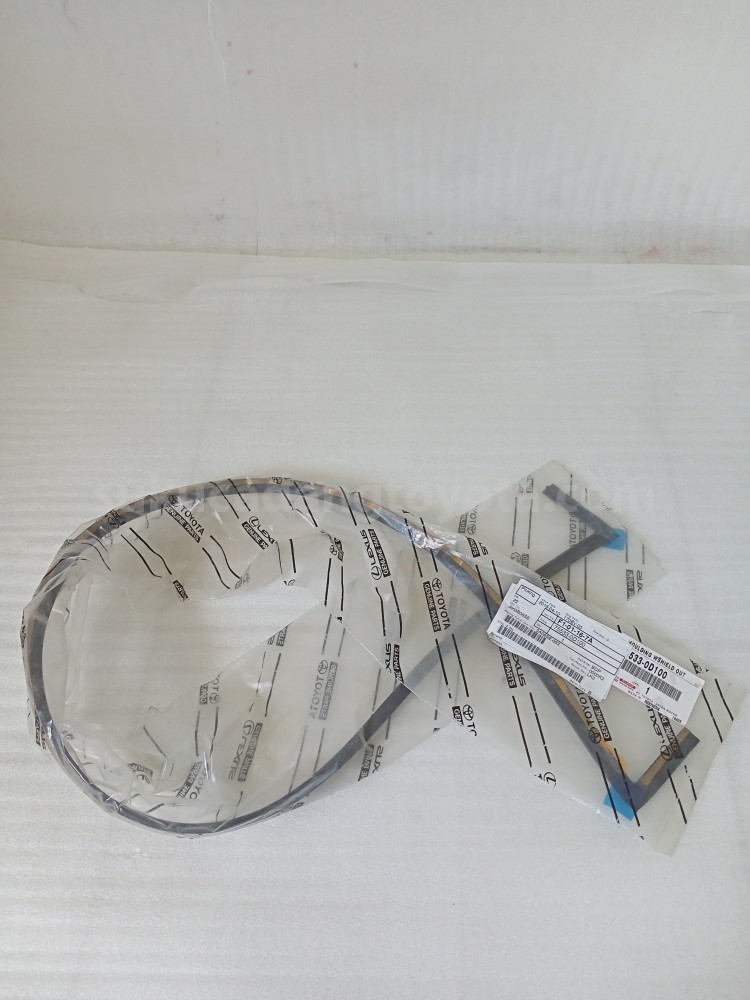 755330D100 MOULDING WSHIELD OUT - TOYOTA