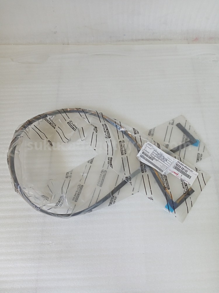 755330D100 MOULDING WSHIELD OUT - TOYOTA