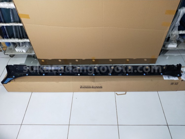 75850YP010 MOULDING A/S ROCK RH - TOYOTA