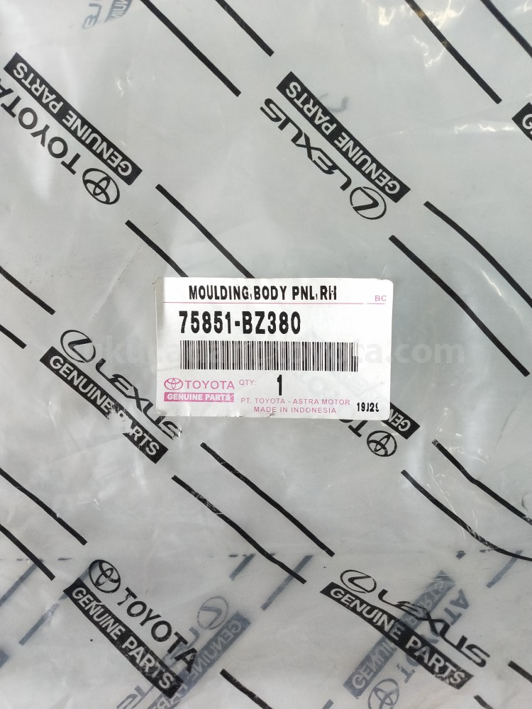 75851BZ380 MOULDING ROCK PNL RH - TOYOTA