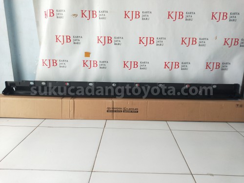 75852BZ480 MOULDING ROCK PNL LH - TOYOTA
