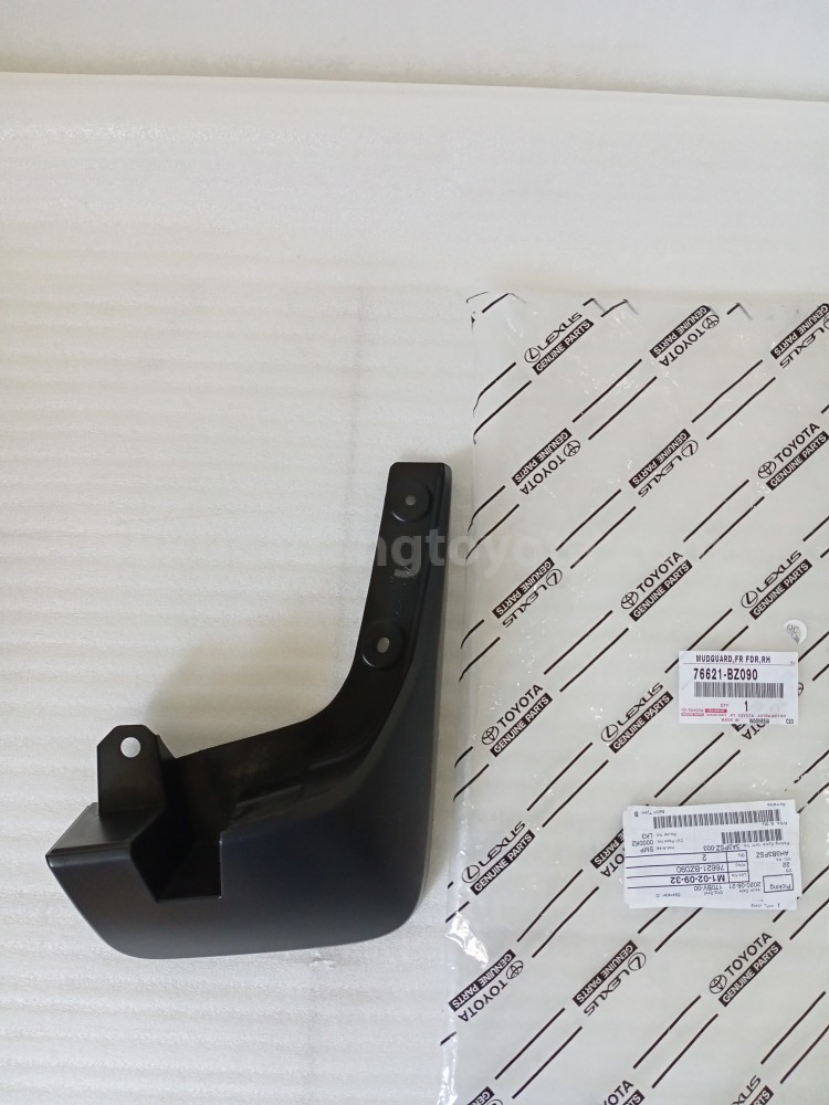 76621BZ090 MUDGUARD,FR FDR,RH - TOYOTA