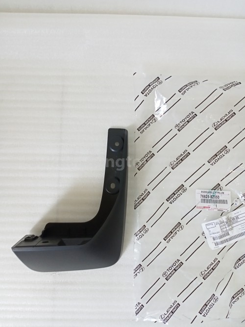 76625BZ050 MUDGUARD,QTR PNL,RH - TOYOTA