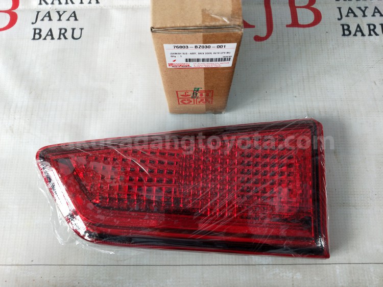 76803BZ030 GARNISH BACK DOOR R - TOYOTA