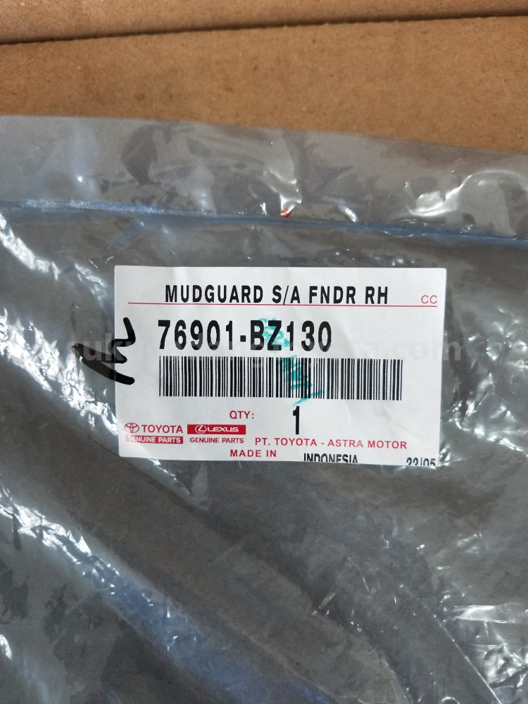 76901BZ130 MUDGUARD S/A FNDR RH - TOYOTA