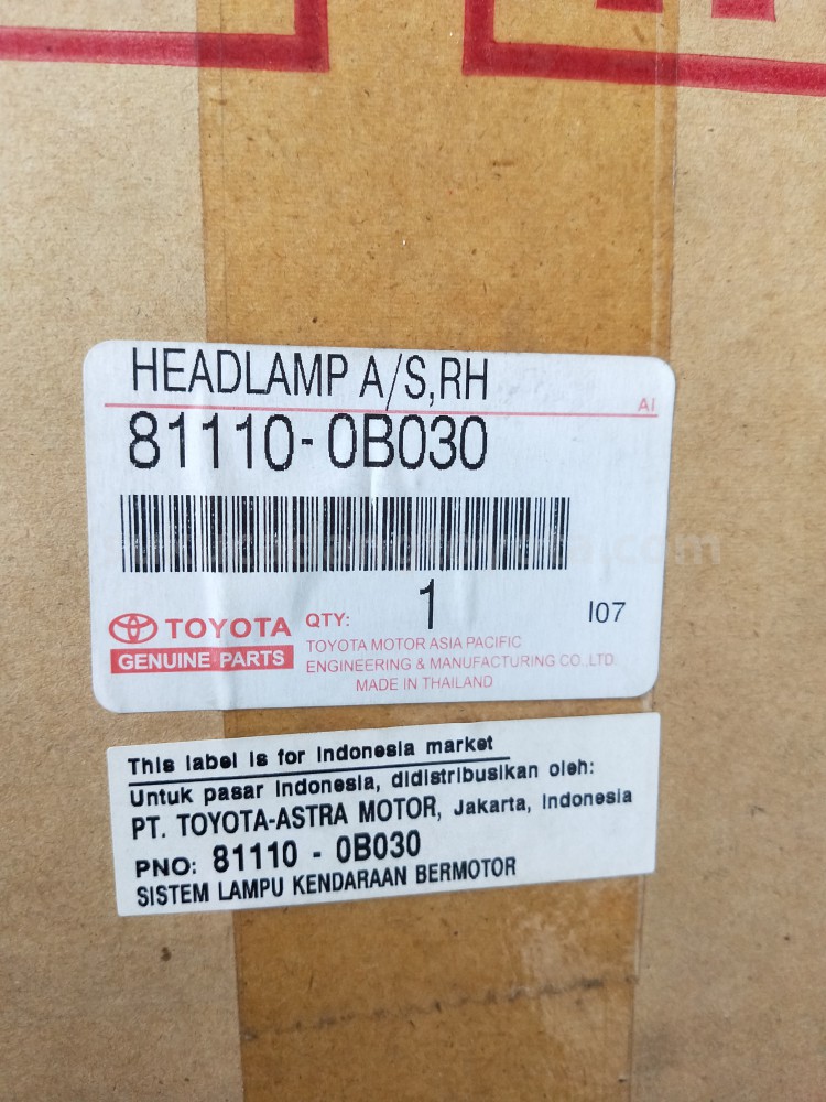 811100B030 HEADLAMP ASSY, RH - TOYOTA
