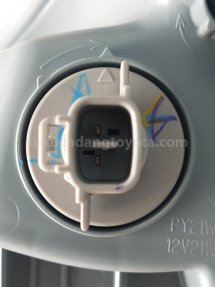 811100D530 HEADLAMP ASSY, RH - TOYOTA