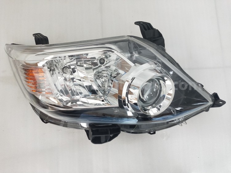 811100K460 HEADLAMP ASSY, RH - TOYOTA