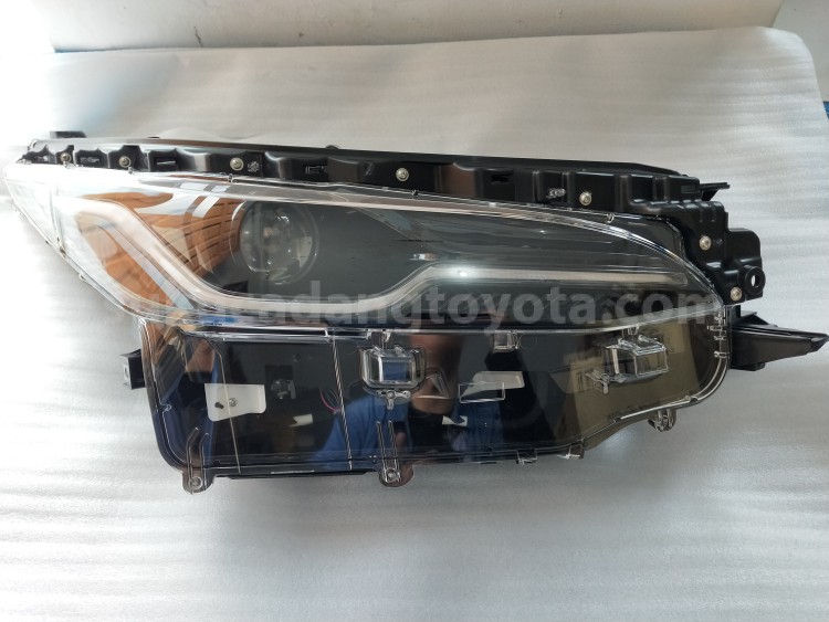 811100KM00 HEADLAMP ASSY, RH - TOYOTA