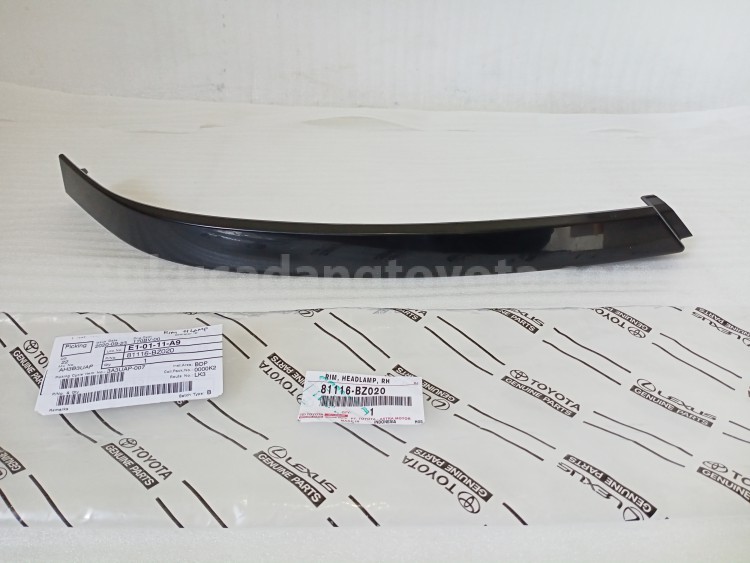 81116BZ020 RIM, HEADLAMP, RH - TOYOTA