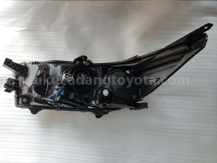 811300K591 UNIT A/S HEADLAMP RH - TOYOTA